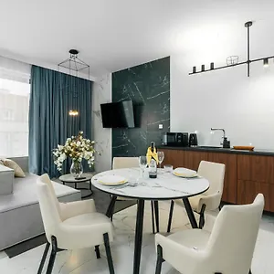 Chwaliszewo By Renters Apartament