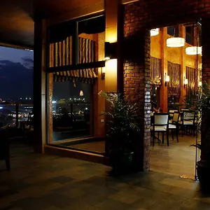 Park Tower 4*, Angeles Filipinler