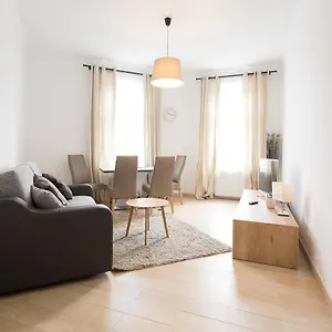 Apartment House In Vienna Вена