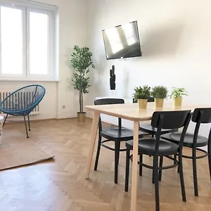 Bright, Lovely And Quiet At The Heart Of Vienna, Nachmarkt, Center Apartment